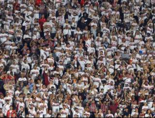 Desempenho do São Paulo preocupa torcedores no confronto da Libertadores